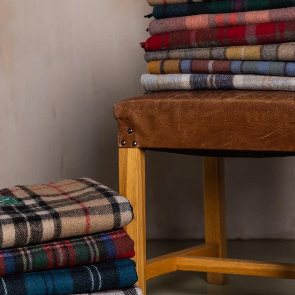 Wool Tartan Blanket - 60'' x 70'' - Black Watch - Image 6